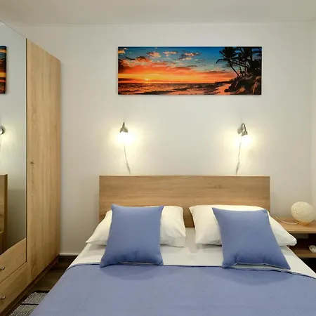 Prázdninový dům Awesome In With Wifi Lisane Ostrovicke