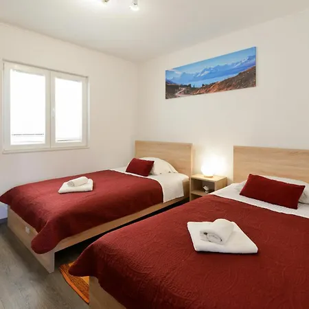 Ferienhaus Schönes Haus Mit 2 Schlafzimmern In Lisane Lisane Ostrovicke