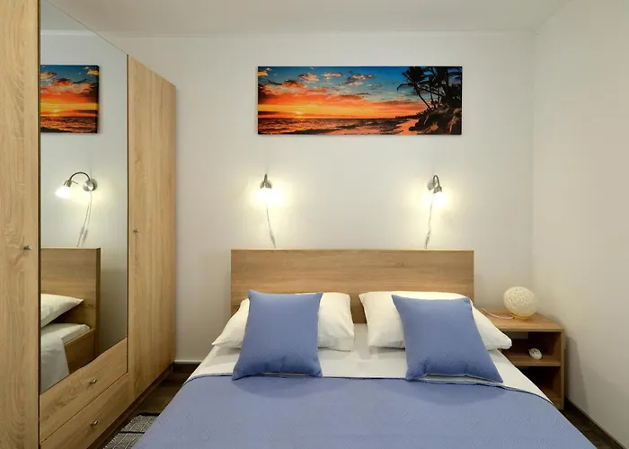 Ferienhaus Awesome In With Wifi Lisane Ostrovicke