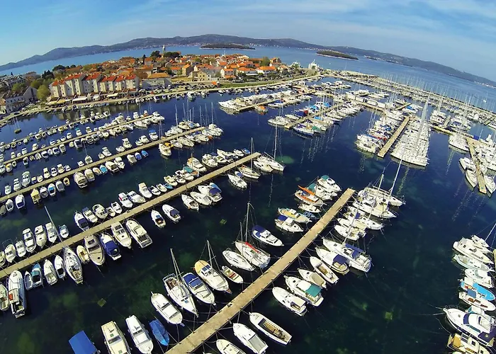 Ferienhaus Awesome In With Wifi